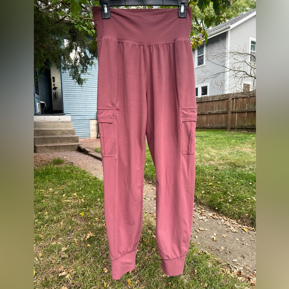 Athleta Salutation Cargo Jogger Pockets Tawny Rose S Powervita High Rise Capri - Picture 2 of 8